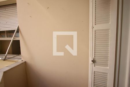 Apartamento à venda com 110m², 3 quartos e sem vaga Apartamento à venda com 110m², 3 quartos e sem vagaVaranda