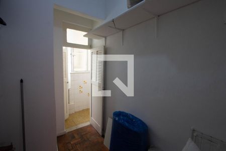 Apartamento à venda com 110m², 3 quartos e sem vaga Apartamento à venda com 110m², 3 quartos e sem vagaQuarto de Serviço