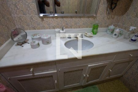 Apartamento à venda com 110m², 3 quartos e sem vaga Apartamento à venda com 110m², 3 quartos e sem vagaBanheiro