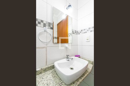 Casa à venda com 150m², 3 quartos e 2 vagas Casa à venda com 150m², 3 quartos e 2 vagasBanheiro