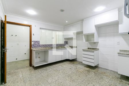 Casa à venda com 150m², 3 quartos e 2 vagas Casa à venda com 150m², 3 quartos e 2 vagasCozinha