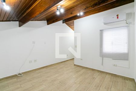 Casa à venda com 150m², 3 quartos e 2 vagas Casa à venda com 150m², 3 quartos e 2 vagasSótão - Suíte