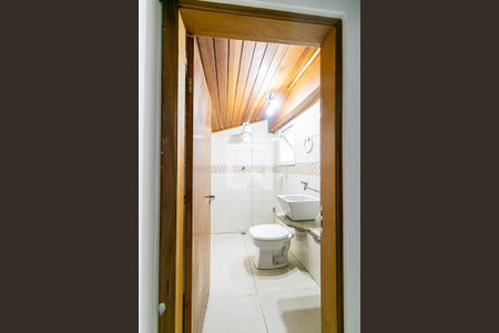 Casa à venda com 150m², 3 quartos e 2 vagas Casa à venda com 150m², 3 quartos e 2 vagasSótão - Banheiro da Suíte