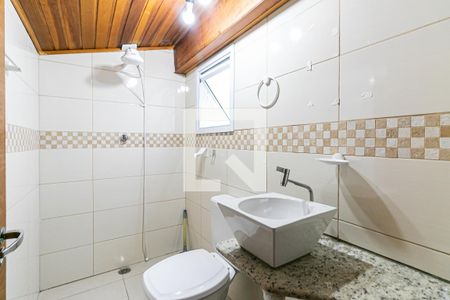 Casa à venda com 150m², 3 quartos e 2 vagas Casa à venda com 150m², 3 quartos e 2 vagasSótão - Banheiro da Suíte