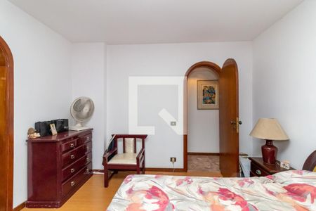 Apartamento à venda com 317m², 3 quartos e 2 vagas Apartamento à venda com 317m², 3 quartos e 2 vagasSuíte