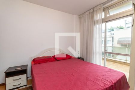 Apartamento à venda com 317m², 3 quartos e 2 vagas Apartamento à venda com 317m², 3 quartos e 2 vagasQuarto 1