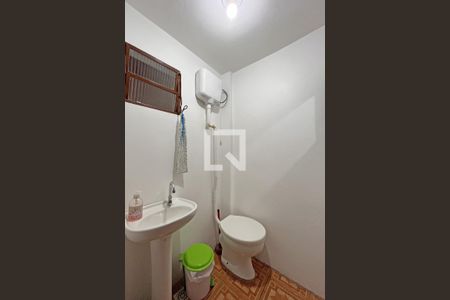 Casa à venda com 330m², 3 quartos e 2 vagasLavabo