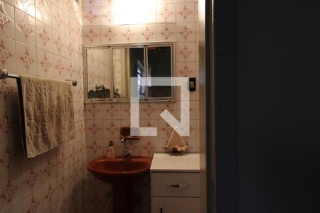 Casa à venda com 332m², 4 quartos e 1 vagaBanheiro