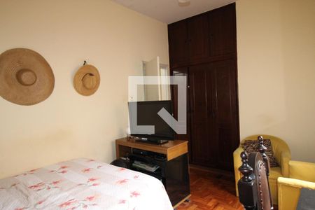 Casa à venda com 332m², 4 quartos e 1 vagaSuíte 1