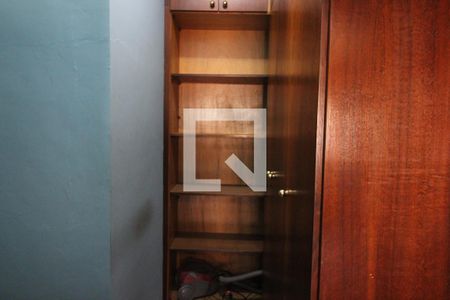 Casa à venda com 332m², 4 quartos e 1 vagaCloset da suíte 3