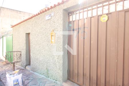 Casa à venda com 332m², 4 quartos e 1 vagaFachada