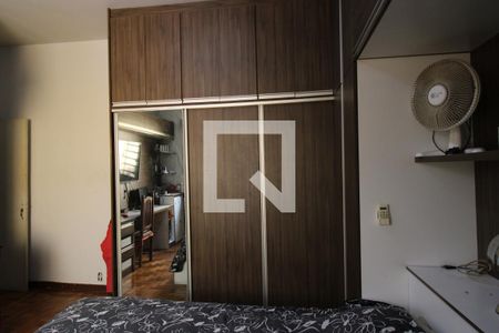 Casa à venda com 332m², 4 quartos e 1 vagaSuíte 2