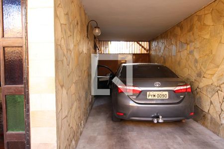 Casa à venda com 332m², 4 quartos e 1 vagaGaragem