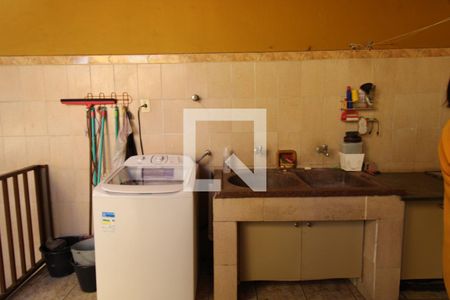 Casa à venda com 332m², 4 quartos e 1 vagaÁrea de Serviço