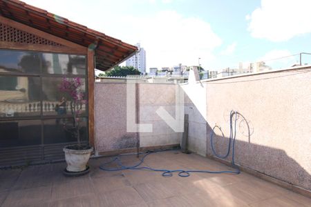 Casa à venda com 332m², 4 quartos e 1 vagavaranda