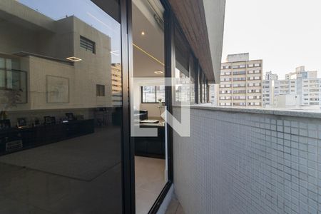 Apartamento à venda com 397m², 4 quartos e 3 vagasVaranda da Sala 2