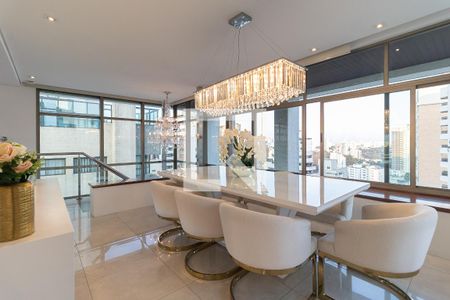 Apartamento à venda com 397m², 4 quartos e 3 vagasSala 3