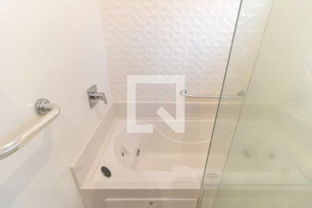 Apartamento à venda com 397m², 4 quartos e 3 vagasBanheiro da Suíte 1