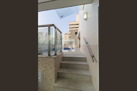 Apartamento à venda com 397m², 4 quartos e 3 vagasEscada