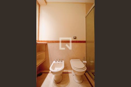 Apartamento para alugar com 550m², 3 quartos e 3 vagas Apartamento para alugar com 550m², 3 quartos e 3 vagasBanheiro da Suíte 3