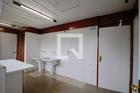 Apartamento para alugar com 550m², 3 quartos e 3 vagas Apartamento para alugar com 550m², 3 quartos e 3 vagasÁrea de Serviço