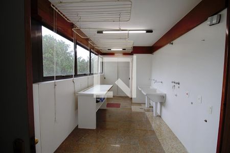 Apartamento para alugar com 550m², 3 quartos e 3 vagas Apartamento para alugar com 550m², 3 quartos e 3 vagasÁrea de Serviço