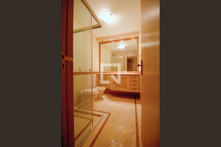 Apartamento para alugar com 550m², 3 quartos e 3 vagas Apartamento para alugar com 550m², 3 quartos e 3 vagasBanheiro da Suíte 2