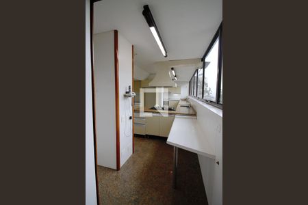 Apartamento para alugar com 550m², 3 quartos e 3 vagas Apartamento para alugar com 550m², 3 quartos e 3 vagasCozinha