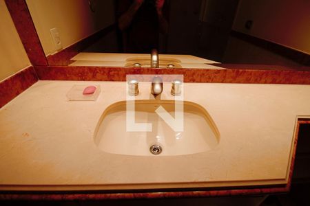 Apartamento para alugar com 550m², 3 quartos e 3 vagas Apartamento para alugar com 550m², 3 quartos e 3 vagasBanheiro da Suíte 3