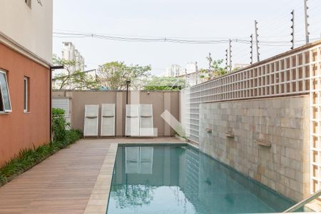Apartamento à venda com 34m², 2 quartos e sem vaga Apartamento à venda com 34m², 2 quartos e sem vagaÁrea comum - Piscina