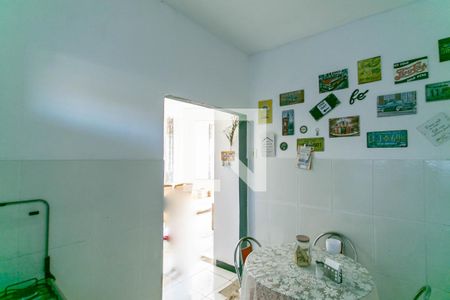 Casa à venda com 270m², 9 quartos e 3 vagas Casa à venda com 270m², 9 quartos e 3 vagasCozinha