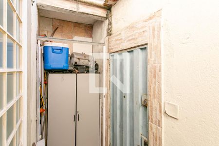 Casa à venda com 270m², 9 quartos e 3 vagas Casa à venda com 270m², 9 quartos e 3 vagasVaranda