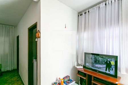 Casa à venda com 270m², 9 quartos e 3 vagas Casa à venda com 270m², 9 quartos e 3 vagasSala