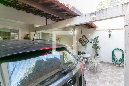 Casa à venda com 270m², 9 quartos e 3 vagas Casa à venda com 270m², 9 quartos e 3 vagasGaragem