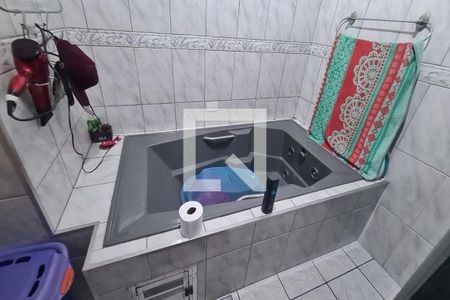 Casa à venda com 250m², 3 quartos e 2 vagas Casa à venda com 250m², 3 quartos e 2 vagasBanheiro