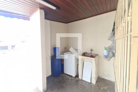 Casa à venda com 250m², 3 quartos e 2 vagas Casa à venda com 250m², 3 quartos e 2 vagasÁrea de Serviço