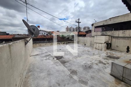 Casa à venda com 250m², 3 quartos e 2 vagas Casa à venda com 250m², 3 quartos e 2 vagasTerraço