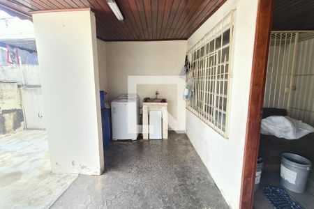 Casa à venda com 250m², 3 quartos e 2 vagas Casa à venda com 250m², 3 quartos e 2 vagasÁrea de Serviço