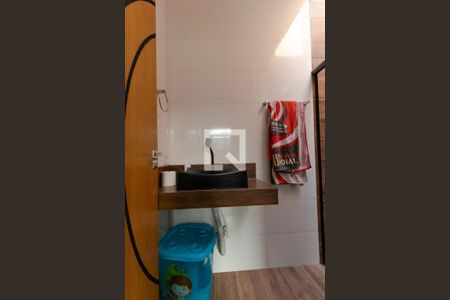 Casa à venda com 200m², 3 quartos e 2 vagasBanheiro da Suíte 02