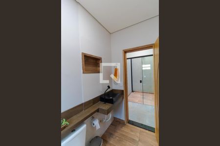 Casa à venda com 200m², 3 quartos e 2 vagasBanheiro