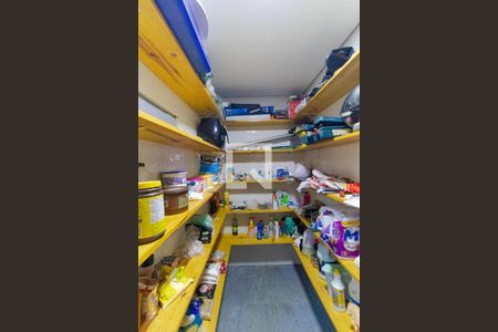 Casa à venda com 200m², 3 quartos e 2 vagasDespensa