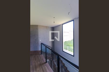 Casa à venda com 200m², 3 quartos e 2 vagasEscada