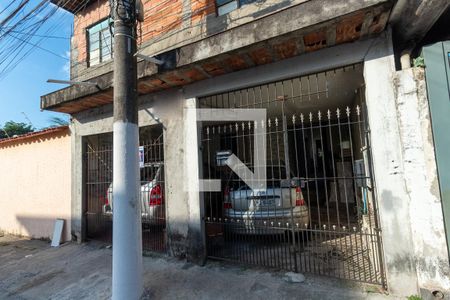 Casa à venda com 244m², 3 quartos e 2 vagasFachada