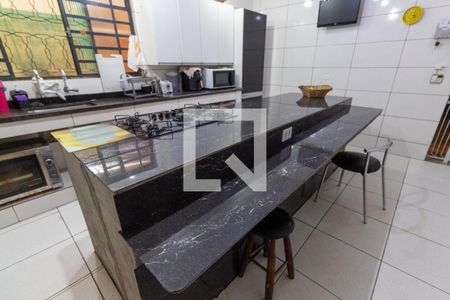 Casa à venda com 244m², 3 quartos e 2 vagasCozinha