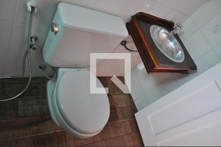 Casa à venda com 173m², 3 quartos e 2 vagasBanheiro