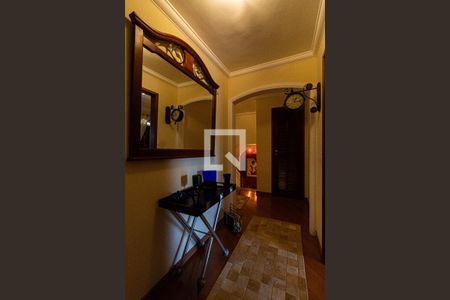 Casa para alugar com 670m², 4 quartos e 4 vagas Casa para alugar com 670m², 4 quartos e 4 vagasCorredor dos Quartos