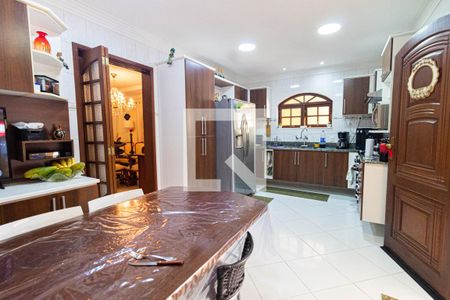 Casa para alugar com 670m², 4 quartos e 4 vagas Casa para alugar com 670m², 4 quartos e 4 vagasCozinha