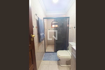 Casa para alugar com 670m², 4 quartos e 4 vagas Casa para alugar com 670m², 4 quartos e 4 vagasBanheiro da Suíte 3