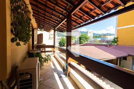 Casa para alugar com 670m², 4 quartos e 4 vagas Casa para alugar com 670m², 4 quartos e 4 vagasVaranda das Suítes 1 e 2