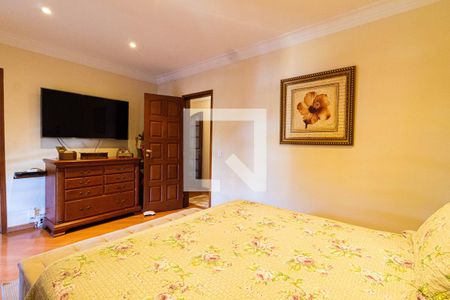 Casa para alugar com 670m², 4 quartos e 4 vagas Casa para alugar com 670m², 4 quartos e 4 vagasQuarto 1 - Suíte